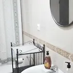 Nyaraló Charming House In With Terrace *