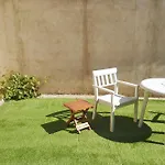 Charming House In With Terrace Nyaraló Geria