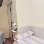 Charming House In With Terrace Geria