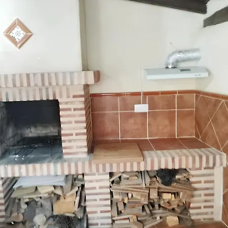Charming House In With Terrace Geria