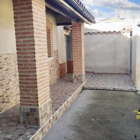 Casa de Férias Charming House In With Terrace