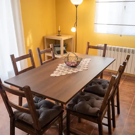 Charming House In With Terrace Geria